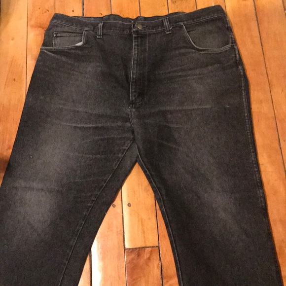 Black Wrangler Jeans - Picture 2 of 3